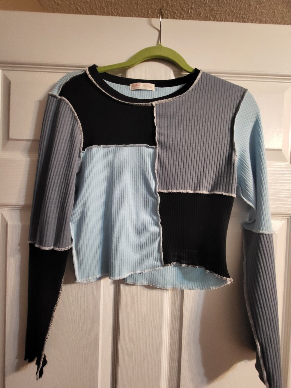 ROMWE Black and Light Blue Ribbed Colorblock Top